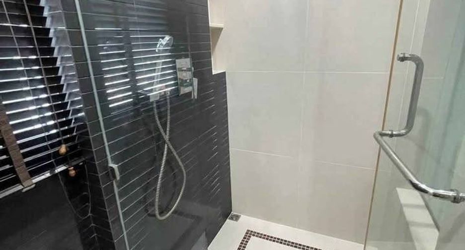 For rent 1 bed condo in Huai Khwang, Bangkok