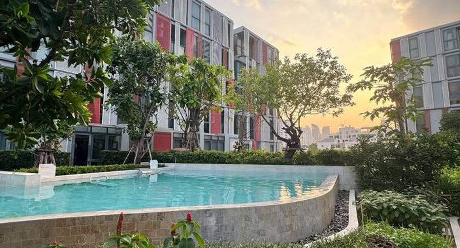 For rent 1 bed condo in Watthana, Bangkok