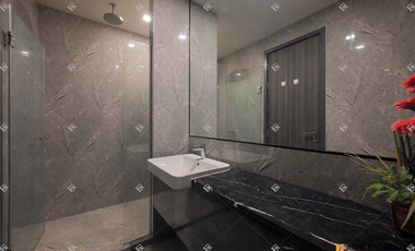 For sale 1 bed condo in Khlong Toei, Bangkok