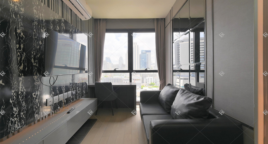 For sale 1 bed condo in Khlong Toei, Bangkok
