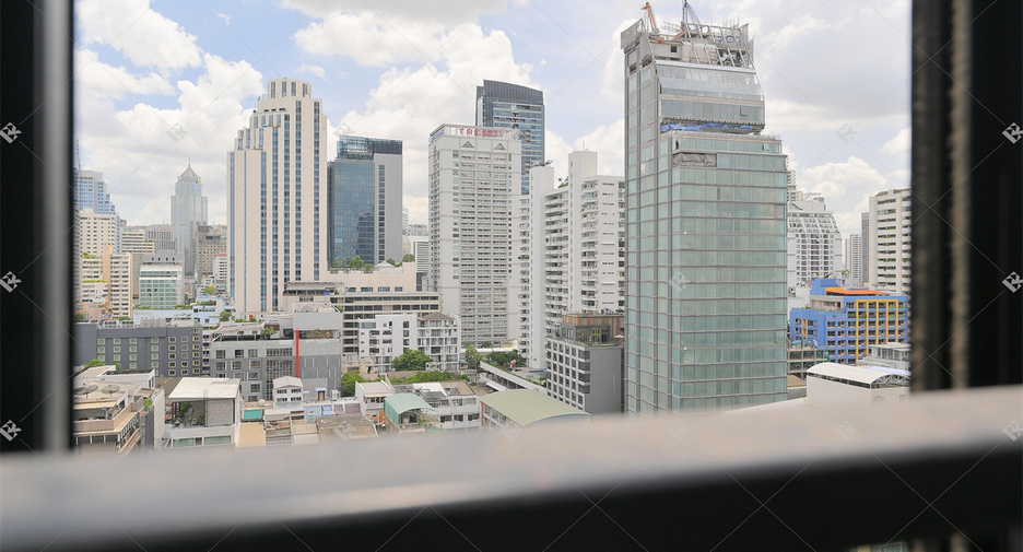 For sale 1 bed condo in Khlong Toei, Bangkok