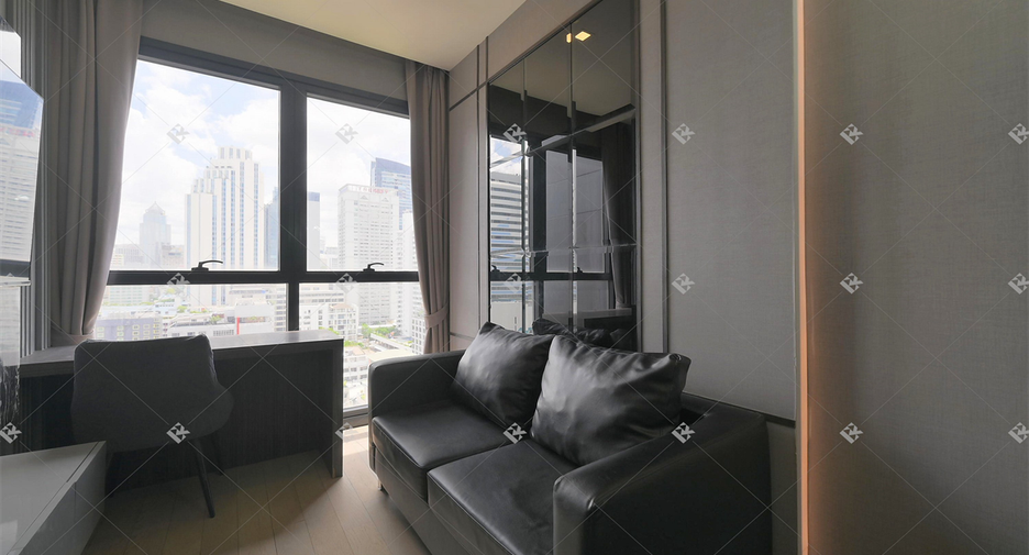 For sale 1 bed condo in Khlong Toei, Bangkok