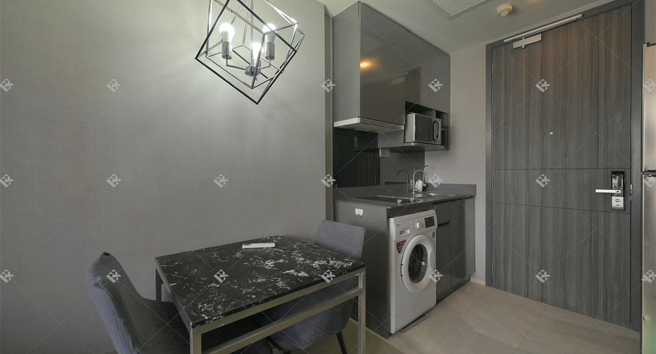 For sale 1 bed condo in Khlong Toei, Bangkok