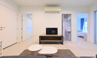 For sale 2 bedrooms condo in Huai Khwang, Bangkok