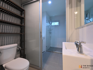 For sale 2 bedrooms condo in Huai Khwang, Bangkok