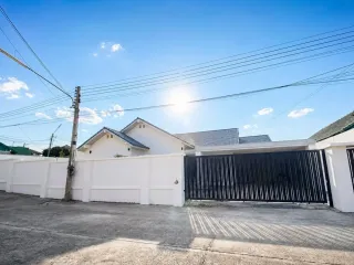 Casa en venta de 3 habitaciones en Bang Lamung, Chonburi