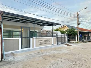 Продажа 3 спальни таунхаус в Bang Bua Thong, Нонтабури