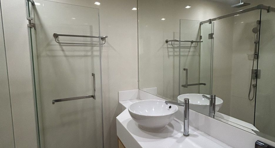 Apartment zur Miete mit 3 Zimmer in Khlong Toei, Bangkok