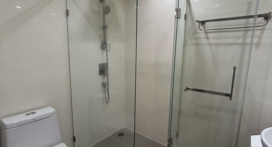 Apartment zur Miete mit 3 Zimmer in Khlong Toei, Bangkok