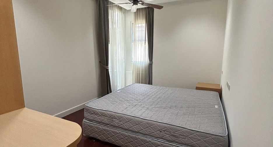Apartment zur Miete mit 3 Zimmer in Khlong Toei, Bangkok