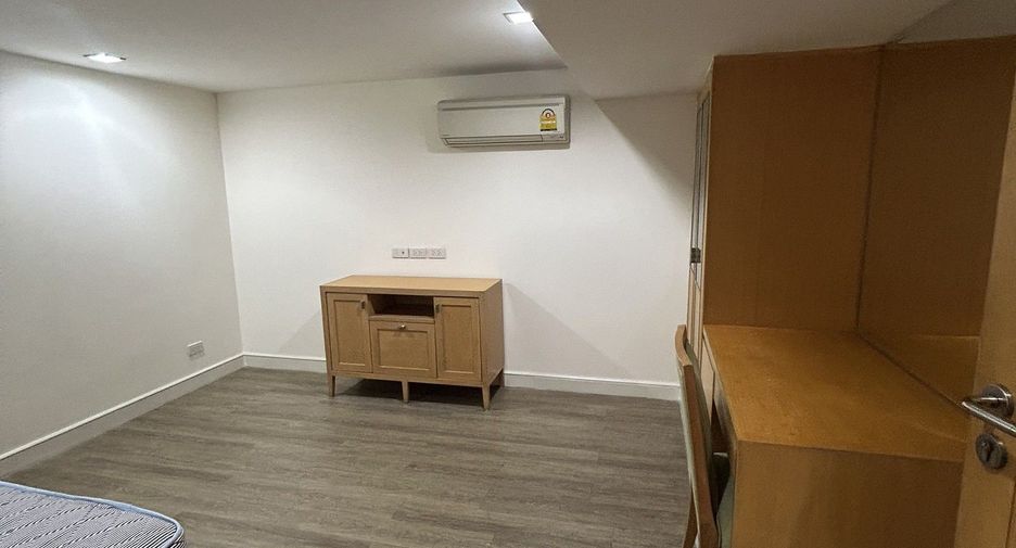 Apartment zur Miete mit 3 Zimmer in Khlong Toei, Bangkok
