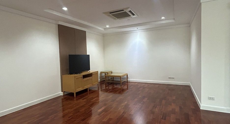 Apartment zur Miete mit 3 Zimmer in Khlong Toei, Bangkok