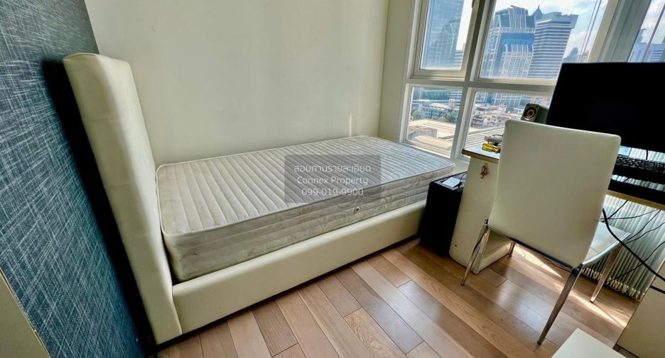For rent 2 bedrooms condo in Watthana, Bangkok