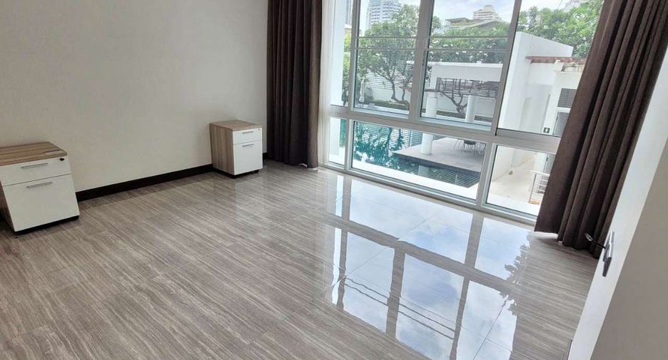 ให้เช่า 4 ห้องนอน คอนโด ใน คลองเตย, กรุงเทพฯ