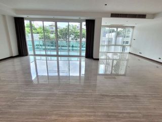 Wohnung zur Miete mit 4 Zimmer in Khlong Toei, Bangkok