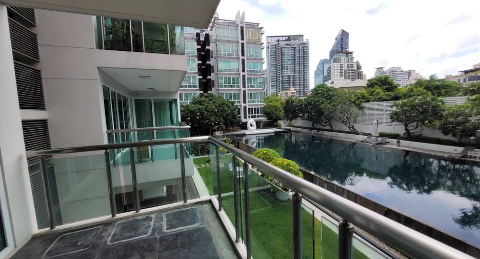 For rent 4 bedrooms condo in Khlong Toei, Bangkok