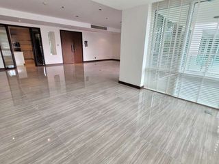 Wohnung zur Miete mit 4 Zimmer in Khlong Toei, Bangkok