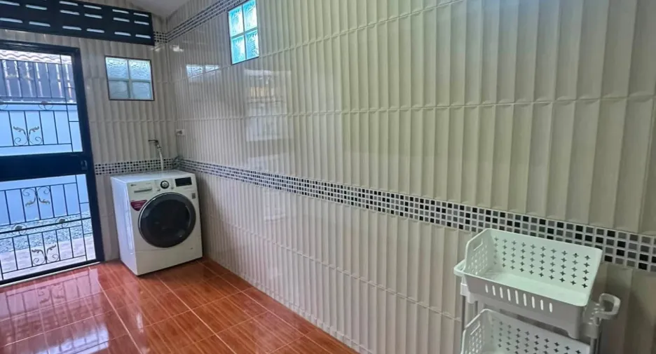 For rent 3 bedrooms house in East Pattaya, Pattaya