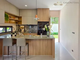 出售 6 卧室 别墅 在 Bang Lamung, Chon Buri