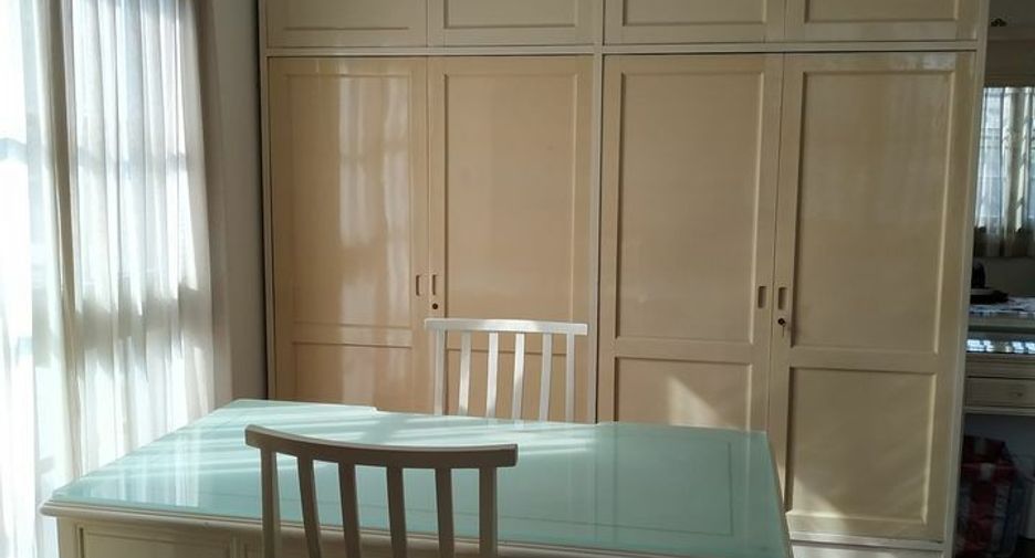 Продажа 4 спальни дом в Пхра Кханонг, Бангкок