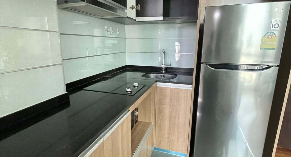 Condo en alquiler de 1 habitaciones en Pathum Wan, Bangkok