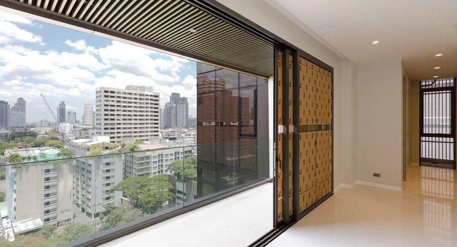 For sale 2 bedrooms condo in Khlong Toei, Bangkok