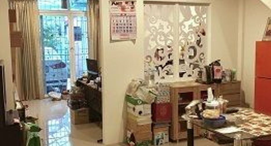 For sale 2 bedrooms townhouse in Khlong Sam Wa, Bangkok