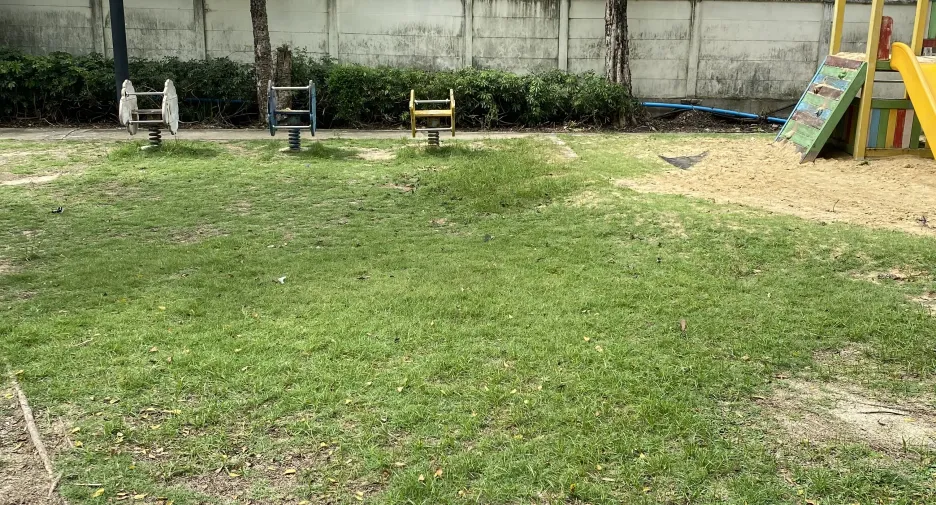 For rent 3 bedrooms townhouse in Bang Bon, Bangkok