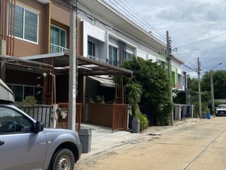 For rent 3 bedrooms townhouse in Bang Bon, Bangkok
