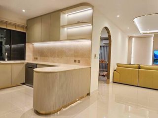 Casa en venta y en alquiler de 4 habitaciones en Prawet, Bangkok