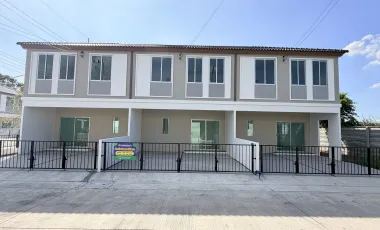 出售 3 卧室 联排别墅 在 Khlong Luang, Pathum Thani