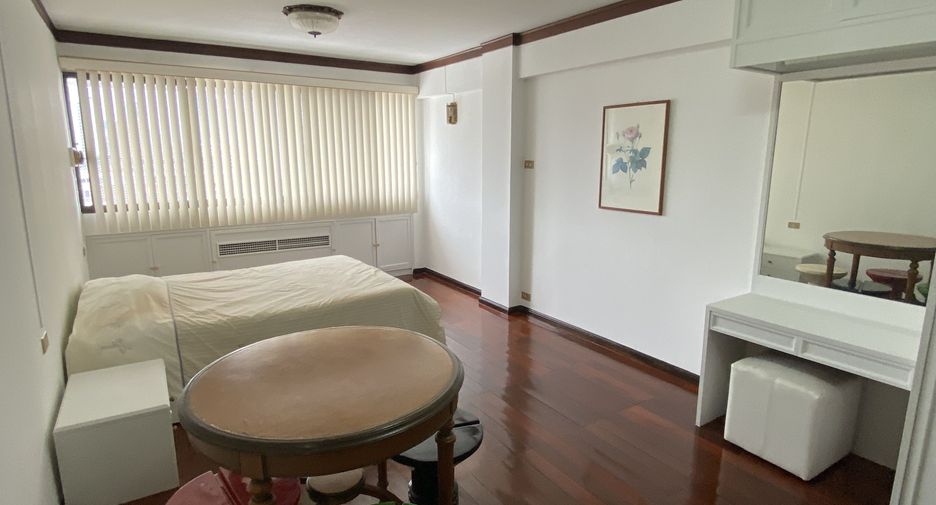 Condo en alquiler de 3 habitaciones en Watthana, Bangkok