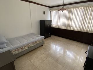 Condo en alquiler de 3 habitaciones en Watthana, Bangkok