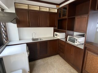 Condo en alquiler de 3 habitaciones en Watthana, Bangkok