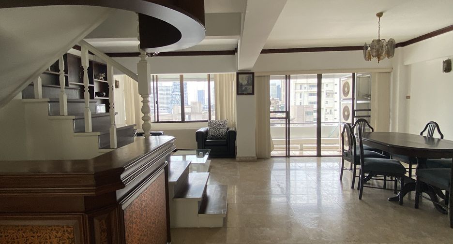 Condo en alquiler de 3 habitaciones en Watthana, Bangkok