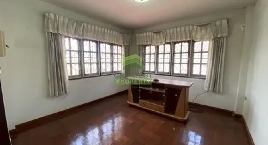 À vendre 3 chambres maison à Mueang Chon Buri, Chonburi
