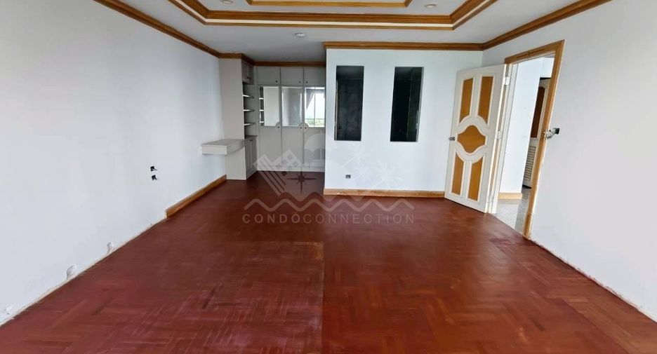 Condo en venta de 4 habitaciones en Klaeng, Rayong