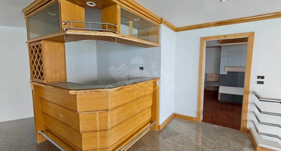 Condo en venta de 4 habitaciones en Klaeng, Rayong