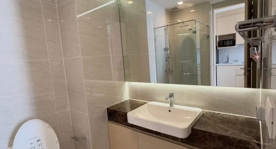 For rent 1 bed condo in Watthana, Bangkok