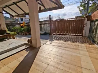 Haus zum Kauf mit 4 Zimmer in Bang Khen, Bangkok