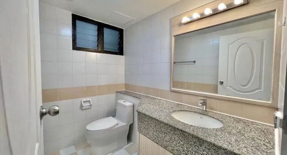 Wohnung zum Kauf und zur Miete mit 4 Zimmer in Watthana, Bangkok
