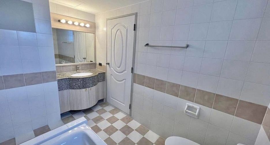 Wohnung zum Kauf und zur Miete mit 4 Zimmer in Watthana, Bangkok