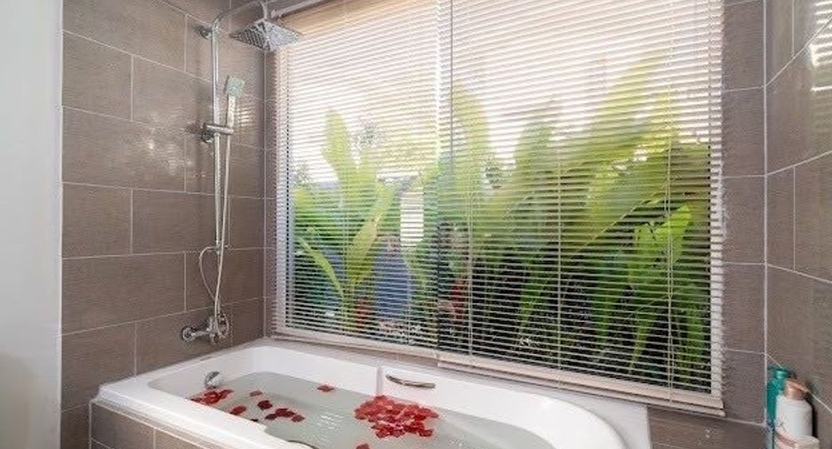 Villa en alquiler de 4 habitaciones en Mueang Phuket, Phuket