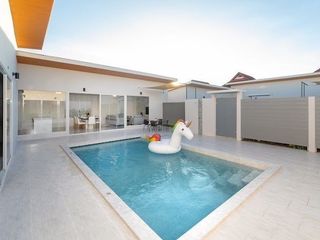 Villa en alquiler de 4 habitaciones en Mueang Phuket, Phuket