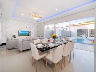 Villa en alquiler de 4 habitaciones en Mueang Phuket, Phuket