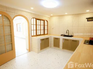 À vendre 2 chambres maison à Wang Thonglang, Bangkok