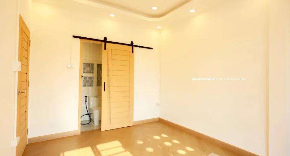 À vendre 2 chambres maison à Wang Thonglang, Bangkok