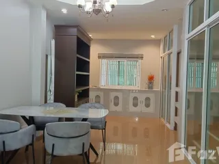 For rent 3 bedrooms house in Mueang Chiang Mai, Chiang Mai
