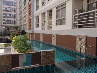 For sale studio condo in Phra Khanong, Bangkok