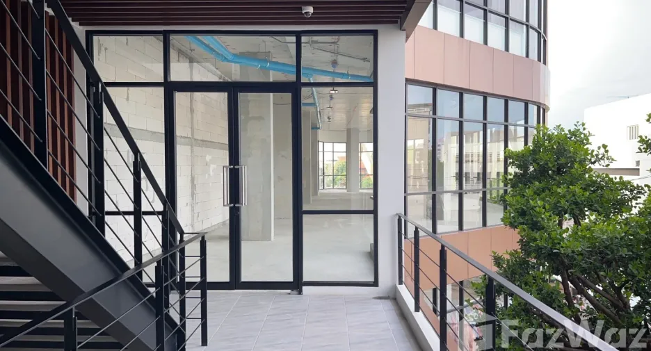 Local comercial en alquiler en Bang Na, Bangkok